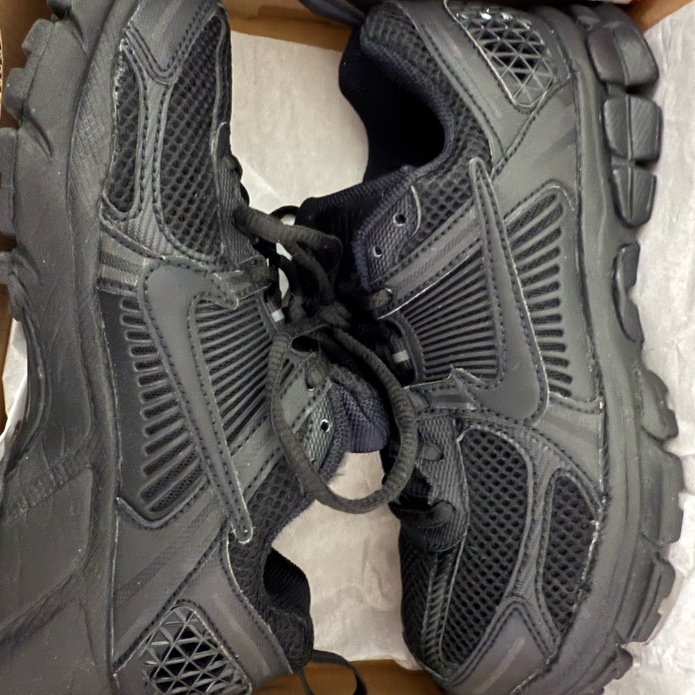 Kids Black Nike Vomero